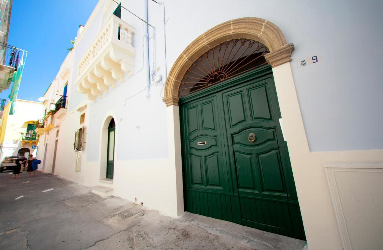 B&B Palazzo Del Capitolo - By I Bastioni San Domenico Gallipoli Exterior photo